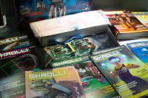 Pokaalit ja Skrolli-lehtiä